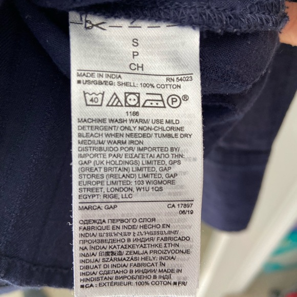 GAP navy size small 100% cotton shirt - Picture 4 of 4